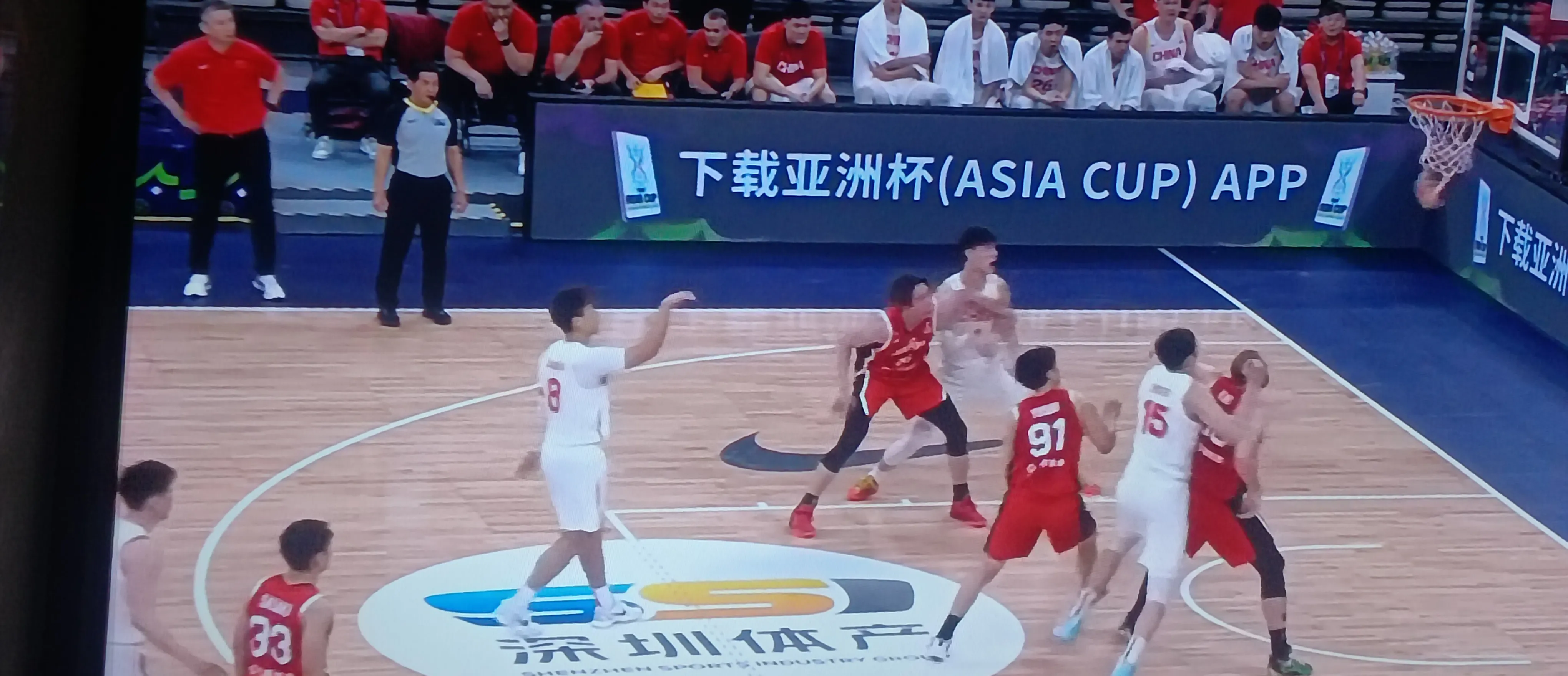 球队在比赛中连续多场大胜且不失败