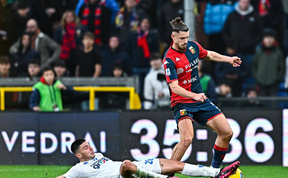 AG视讯官方-那不勒斯主场险胜热那亚，竭力保住胜利