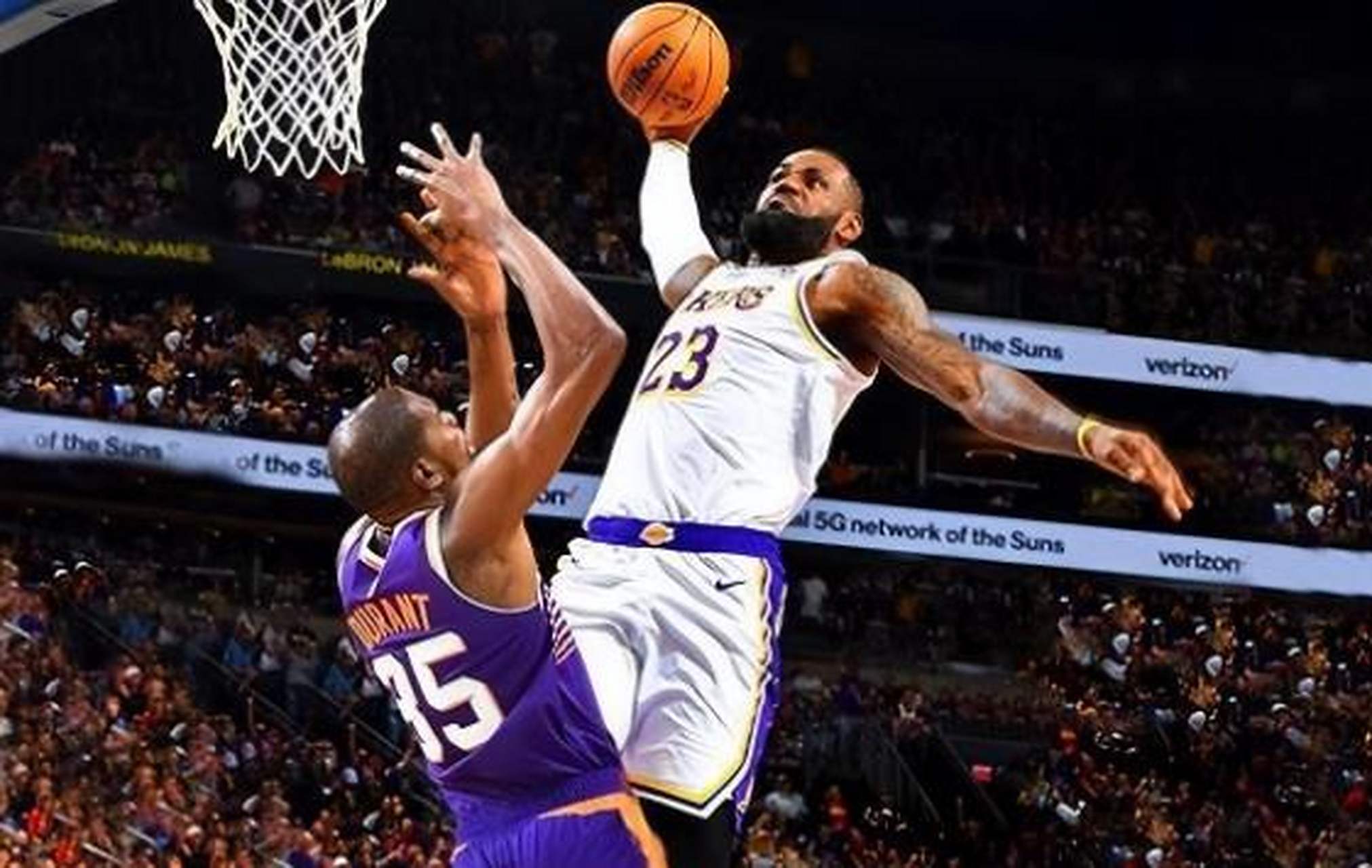 AG视讯官方-湖人再胜雄鹿，詹姆斯领航全队胜利