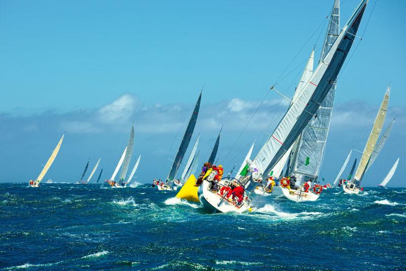 AG百家乐网址-帆船比赛队伍配合默契争先夺冠