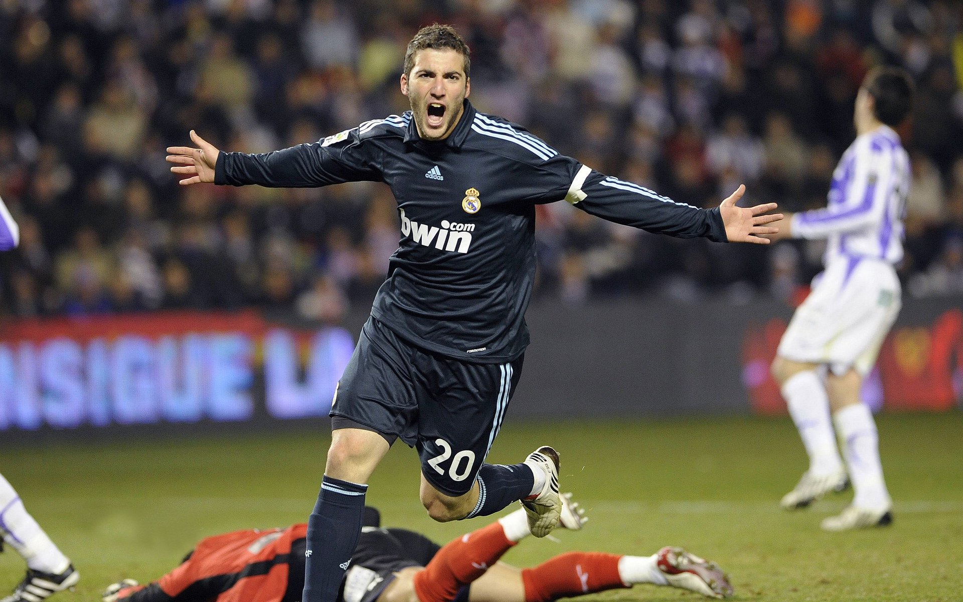 欧冠舞台的亚洲铁闸,尼斯硬仗中金玟哉如何检验西甲黑马成色